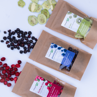 Owoce liofilizowane jako zdrowa przekąska dla dziecka na trening